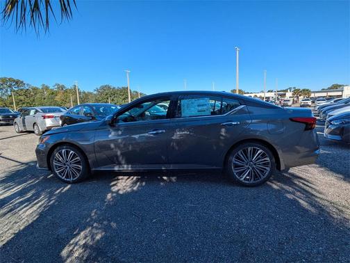 2025 Nissan Altima 2.5 SL