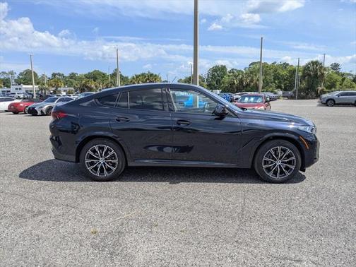 2025 BMW X6 xDrive40i