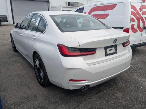 2025 BMW 330 330i