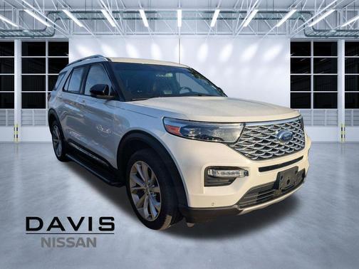 Star White Metallic Tri-Coat 2022 Ford Explorer Platinum