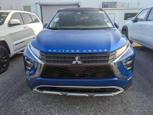 Lightning Blue Metallic 2024 Mitsubishi Eclipse Cross SE