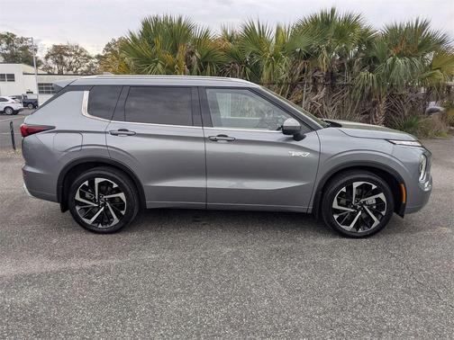 2024 Mitsubishi Outlander PHEV SEL