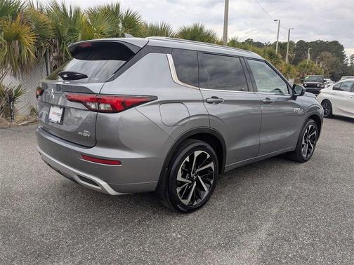 2024 Mitsubishi Outlander PHEV SEL