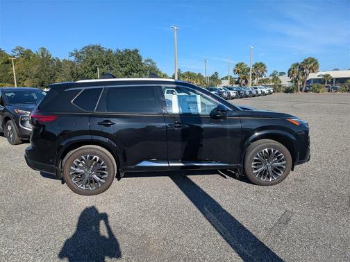 2025 Nissan Rogue Platinum