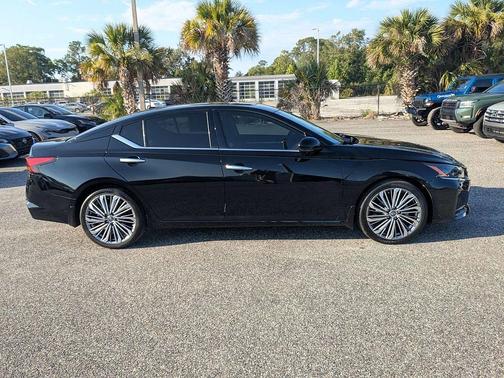 Super Black 2024 Nissan Altima 2.5 SL