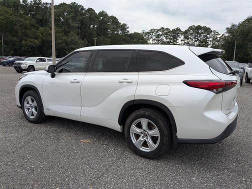 2022 Toyota Highlander Hybrid LE