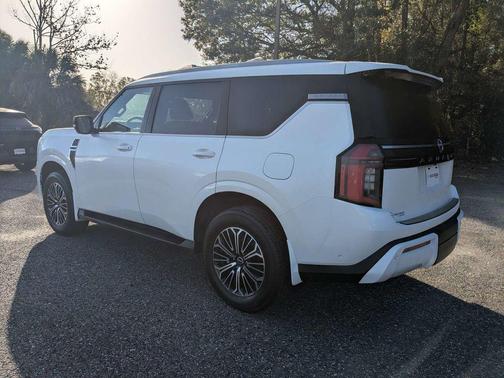 Aspen White Tricoat 2026 Nissan Armada SL