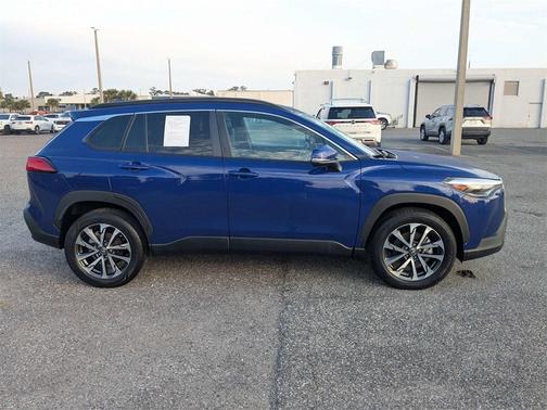 2023 Toyota Corolla Cross XLE