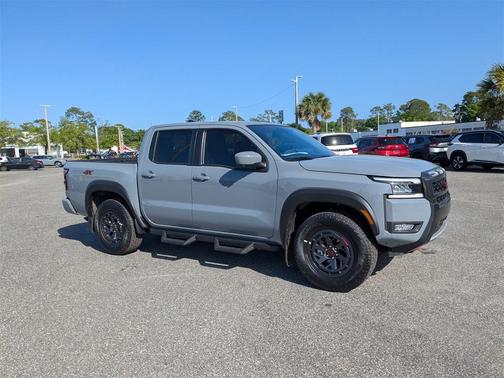 2025 Nissan Frontier PRO-4X