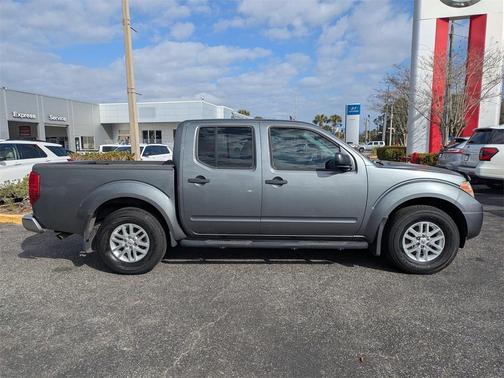 2017 Nissan Frontier SV