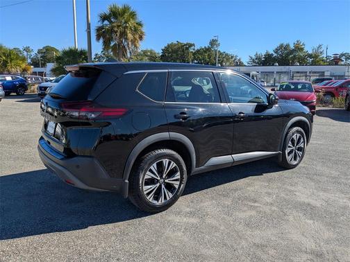 2022 Nissan Pathfinder SL 4WD