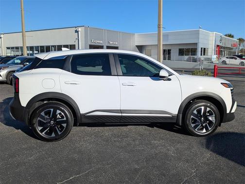 2025 Nissan Kicks SV