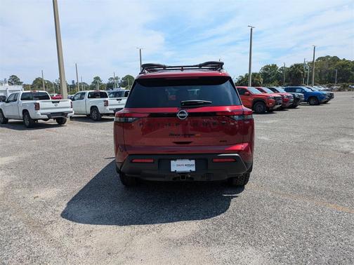 2025 Nissan Pathfinder Rock Creek 4WD