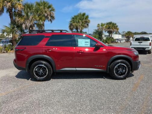 2025 Nissan Pathfinder Rock Creek 4WD
