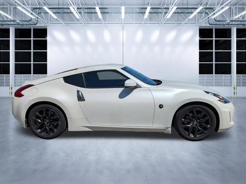 2018 Nissan 370Z Base