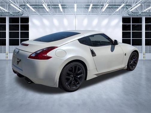 2018 Nissan 370Z Base