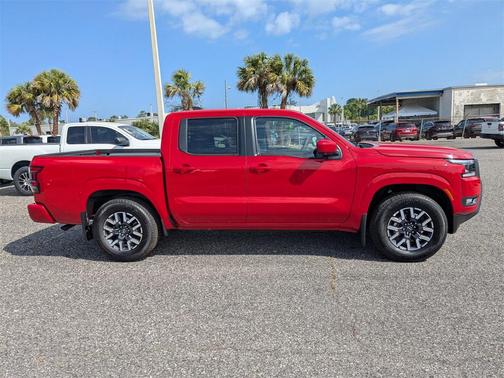 2025 Nissan Frontier SL