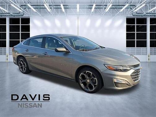 Sterling Gray Metallic 2024 Chevrolet Malibu FWD 1LT