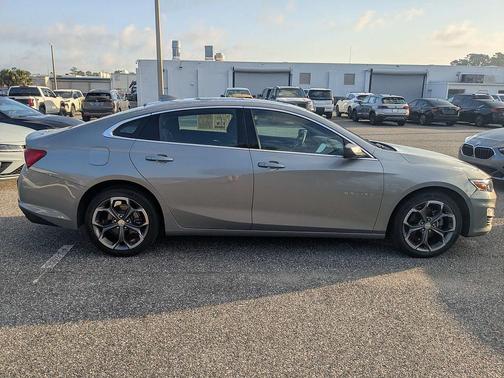 Sterling Gray Metallic 2024 Chevrolet Malibu FWD 1LT