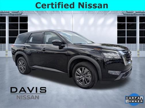 2023 Nissan Pathfinder S FWD