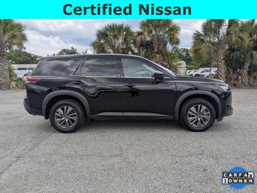 2023 Nissan Pathfinder S FWD