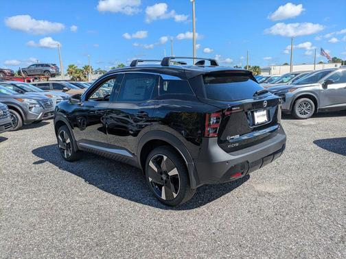 Super Black 2026 Nissan Kicks SR