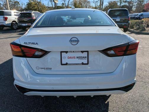 2025 Nissan Altima 2.5 SV