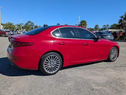 2019 Alfa Romeo Giulia Ti Lusso