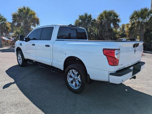 2024 Nissan Titan XD SV