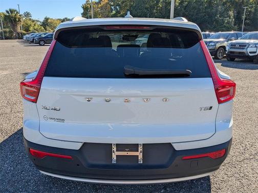 2019 Volvo XC40 T5 Momentum