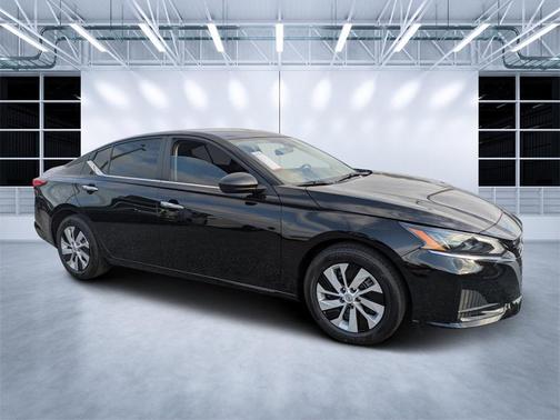2025 Nissan Altima S FWD