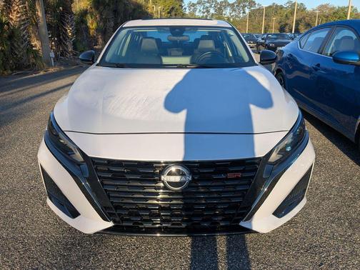 2025 Nissan Altima SR FWD