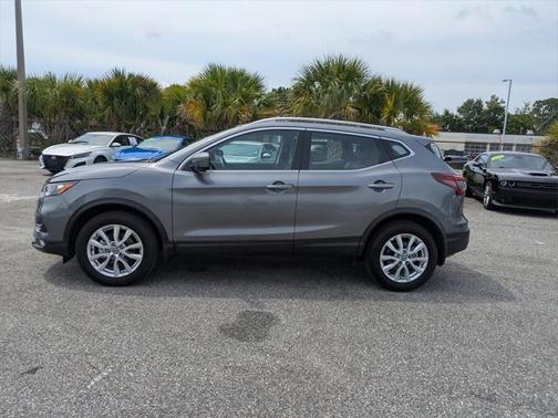 2022 Nissan Rogue Sport SV