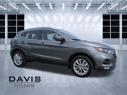 2022 Nissan Rogue Sport SV