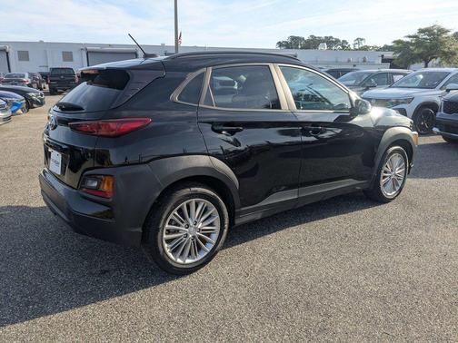 Ultra Black 2021 Hyundai KONA SEL