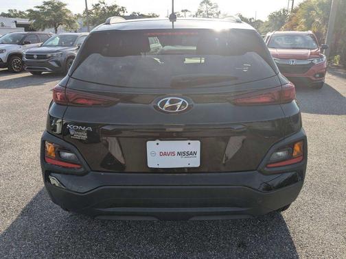 Ultra Black 2021 Hyundai KONA SEL