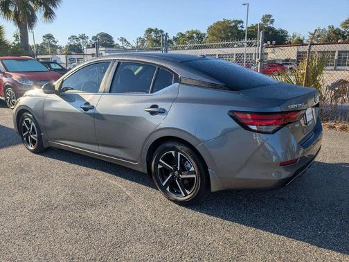 Gun Metallic 2024 Nissan Sentra SV