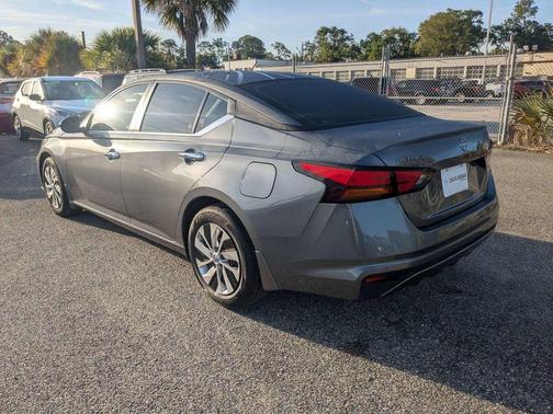 Gun Metallic 2024 Nissan Altima S FWD
