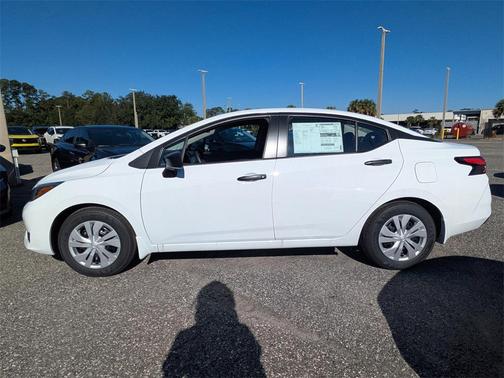 2025 Nissan Versa 1.6 S