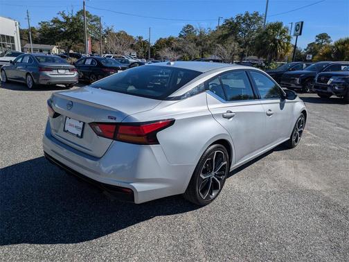 2023 Nissan Altima SR FWD