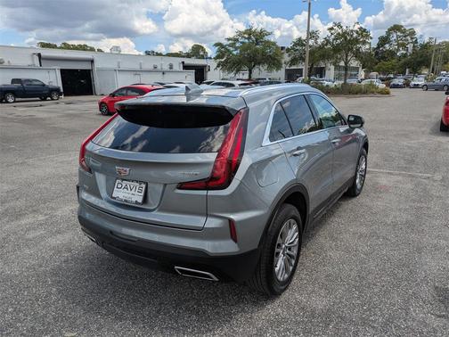 2024 Cadillac XT4 Premium Luxury