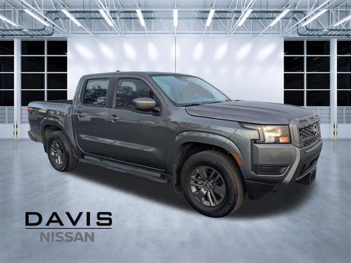 2025 Nissan Frontier SV