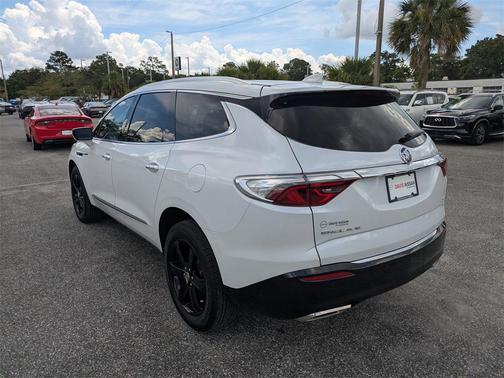 2024 Buick Enclave Essence FWD