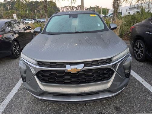 Sterling Gray Metallic 2025 Chevrolet Trax LT