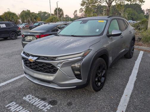 Sterling Gray Metallic 2025 Chevrolet Trax LT