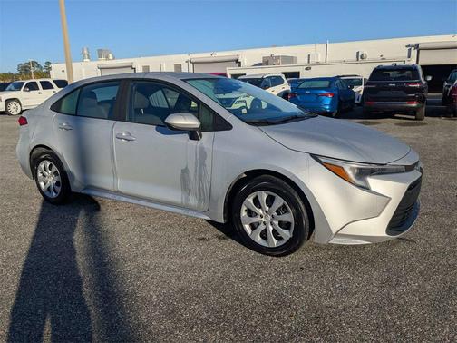 2025 Toyota Corolla Hybrid LE