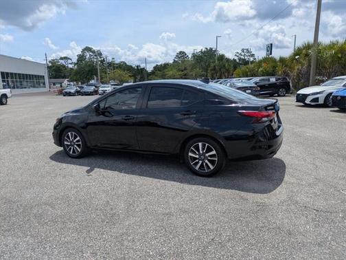2021 Nissan Versa 1.6 SV