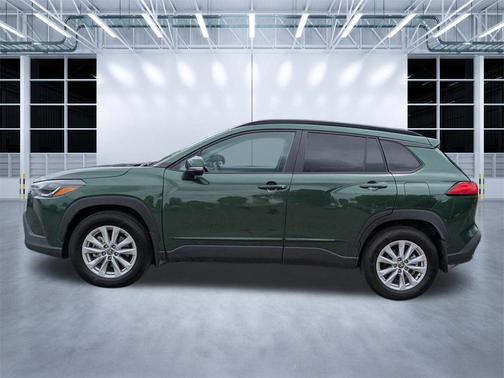 2024 Toyota Corolla Cross LE