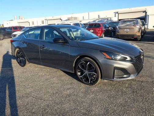 2025 Nissan Altima SR FWD