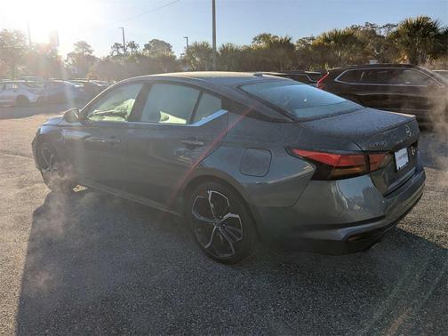 2025 Nissan Altima SR FWD